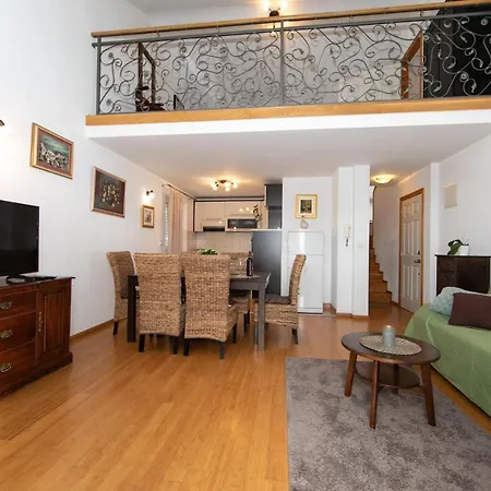 Silva Apartment *